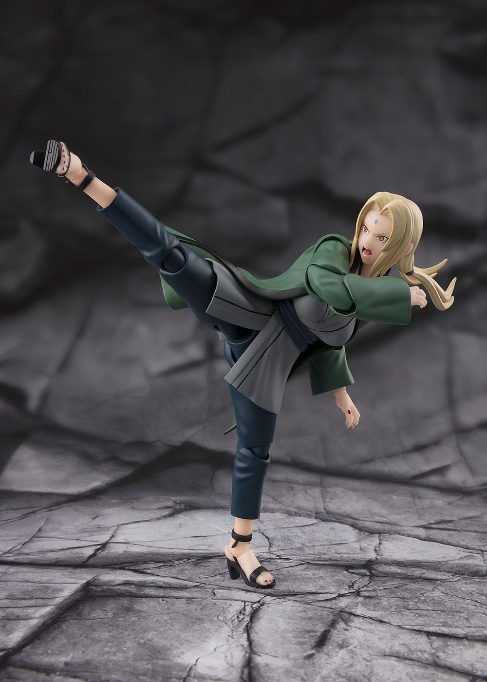 Tsunade The legendary Medical Ninja Bandai Tamashii Nations