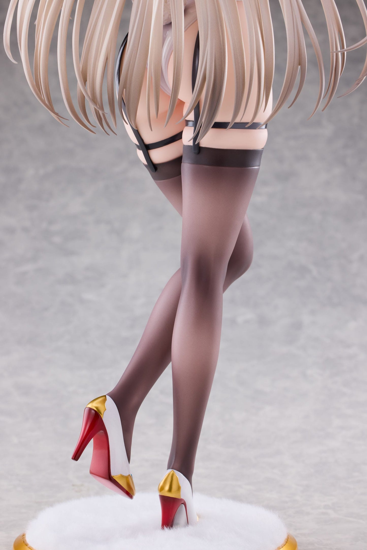White Bunny Onee-san Deluxe Ver. Original Character PartyLook