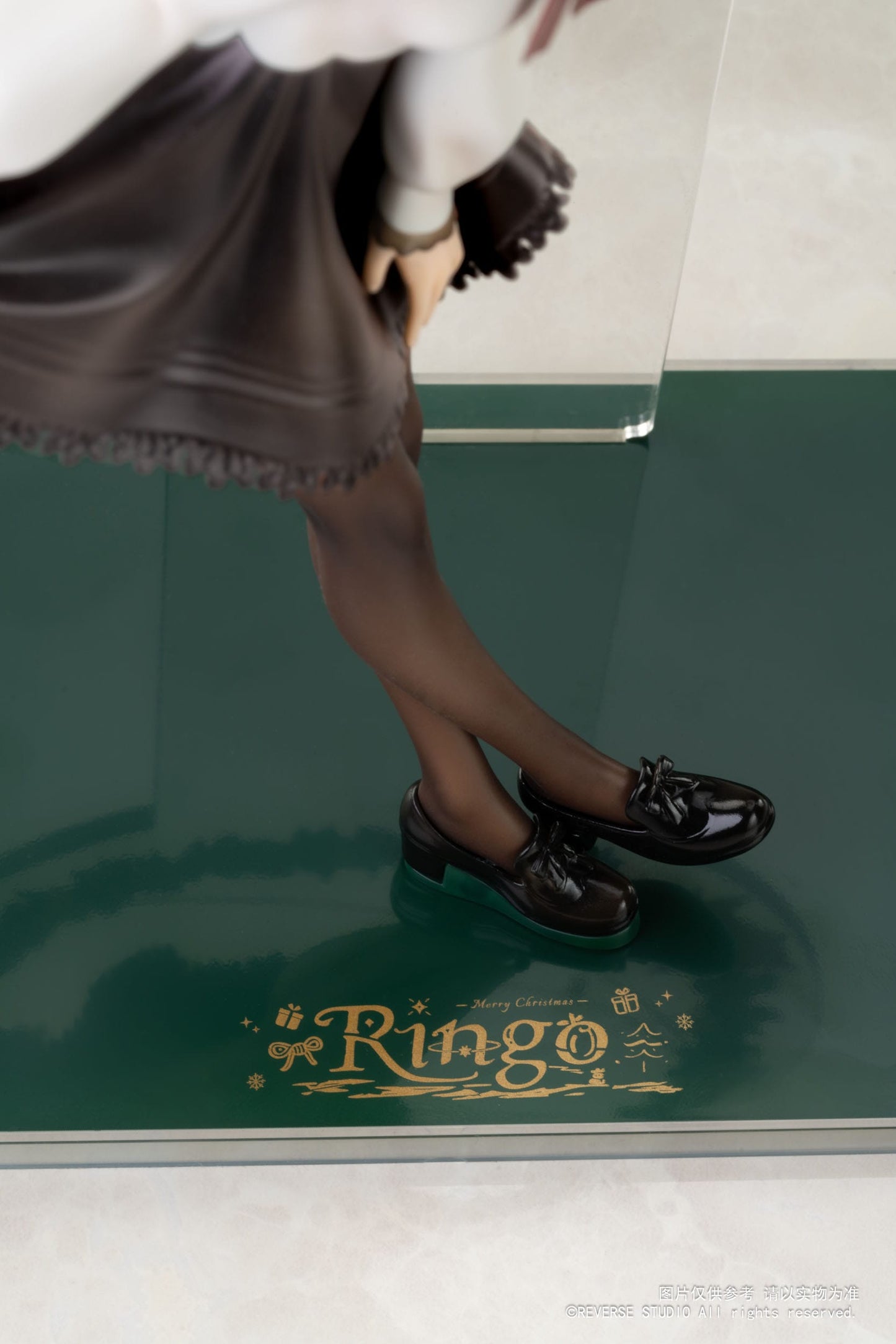 RIngo Desktop Girls Winter Series Reverse Studio