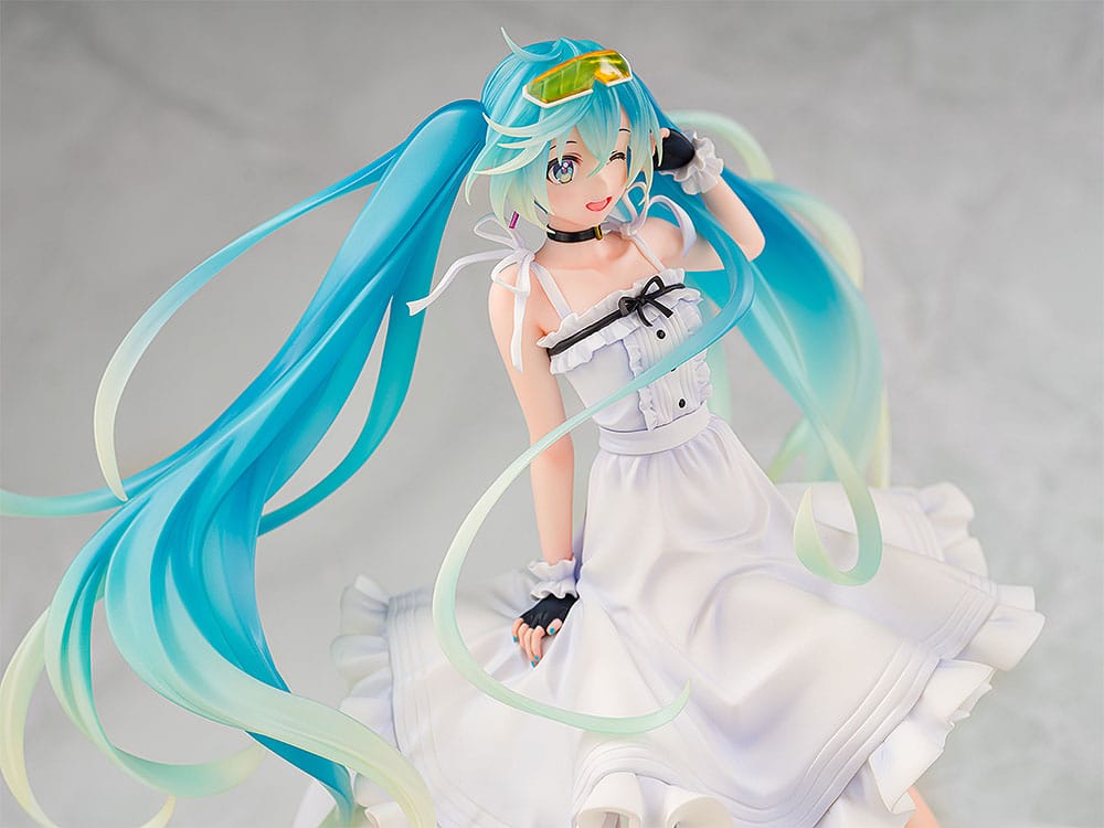 Mira (Hatsune Miku) 2021 Vacation Style Ver. Wonderful Works