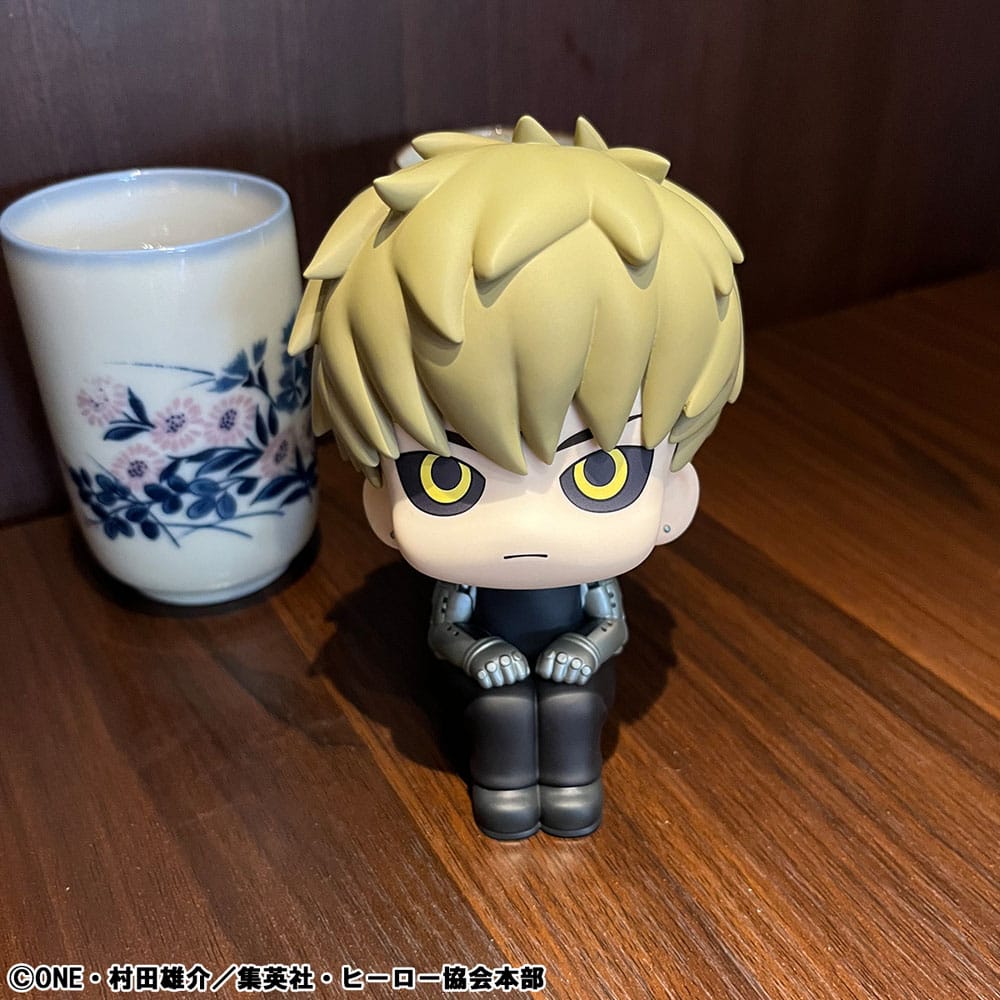 Genos Look Up One Punch Man MegaHouse