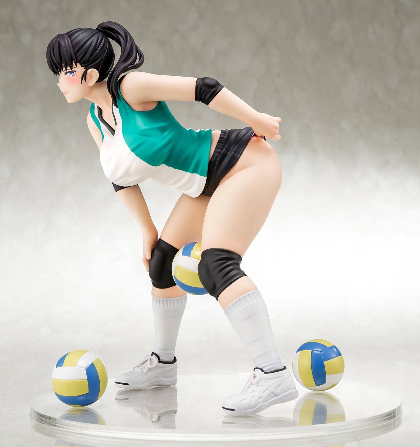 Akira Todo Wearing Stretchable Bloomers Hakoiri Musume Inc.