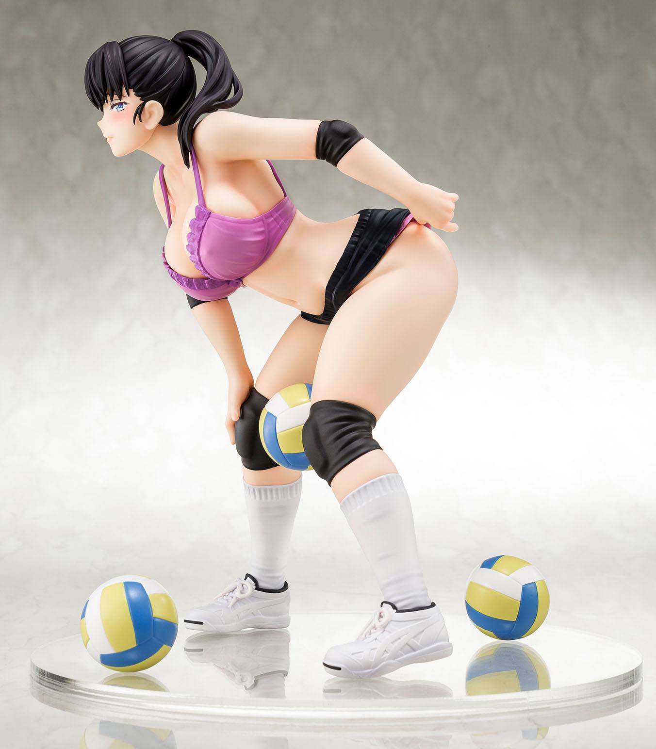 Akira Todo Wearing Stretchable Bloomers Hakoiri Musume Inc.