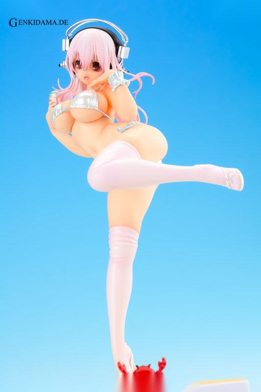 BEACH QUEENS - NITRO SUPER SONIC: Super Sonico
