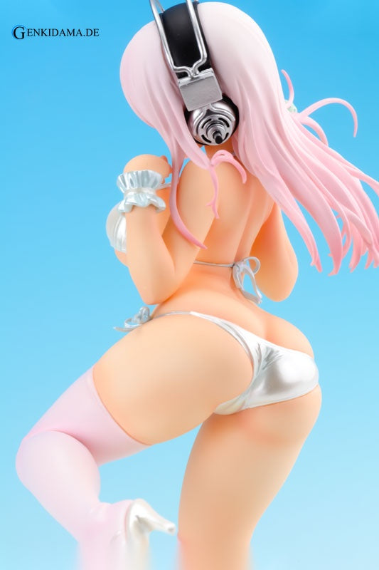 BEACH QUEENS - NITRO SUPER SONIC: Super Sonico