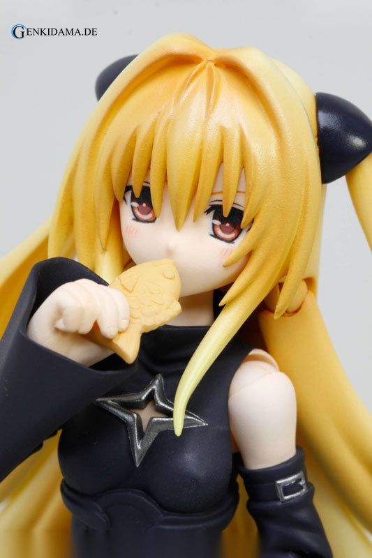 S.H. Figuarts - To Love-Ru Darkness: Golden Darkness