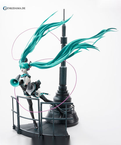 GoodSmile 20th Anniversary Book -Hatsune Miku Love is War Refine Ver.- (BOOK)