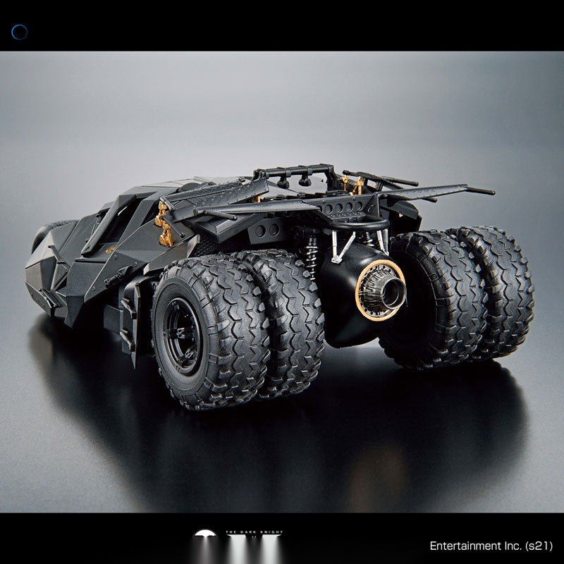 1/35 SCALE Batmobile (Batman Begins Ver.) Plastic Model