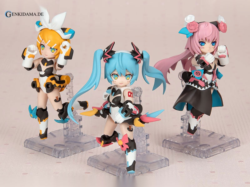 Desktop Singer Hatsune Miku Series Set of All 3 Types