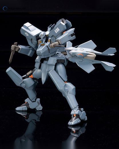 Muv-Luv Alternative Total Eclipse 1/144 F-15E Strike Eagle Plastic Model