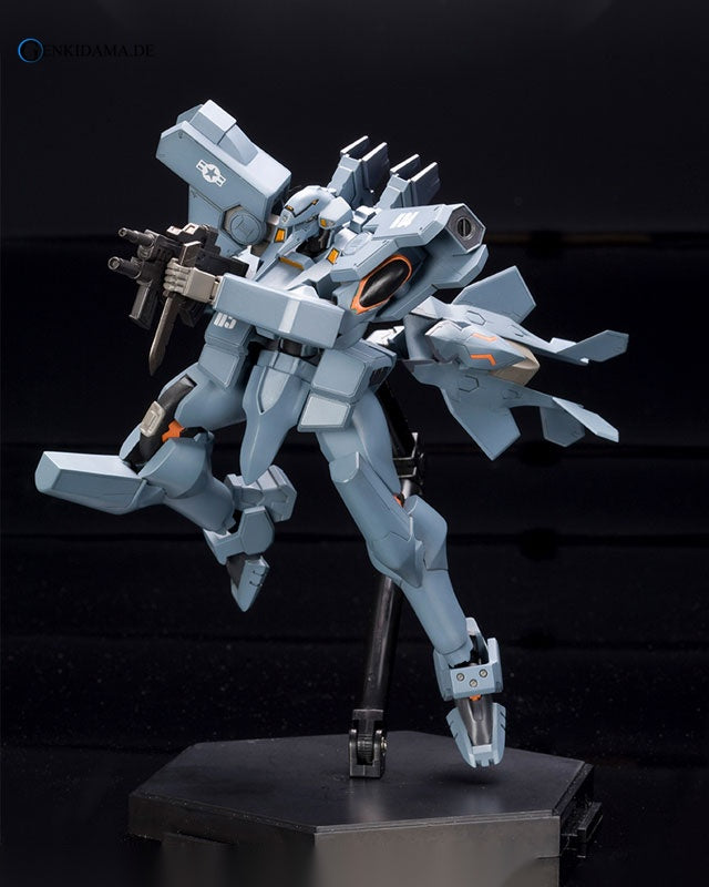 Muv-Luv Alternative Total Eclipse 1/144 F-15E Strike Eagle Plastic Model