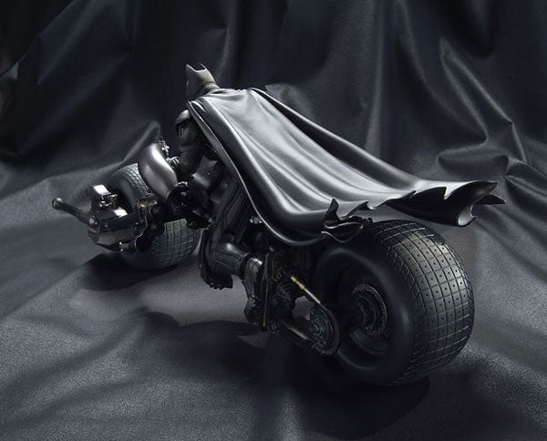 Batman & Bat-pod Batman Dark Knight Bandai Bandai Tamashii Nations