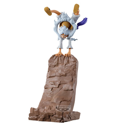 Monkey D Luffy Gear 5 Statue and Smartphone Holder Banpresto 