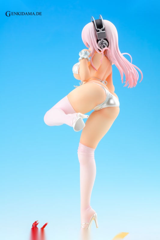 BEACH QUEENS - NITRO SUPER SONIC: Super Sonico