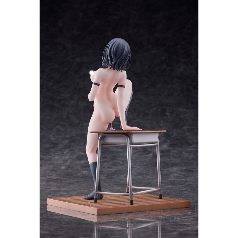 Arisa Watanabe - Standard Edition - Party look