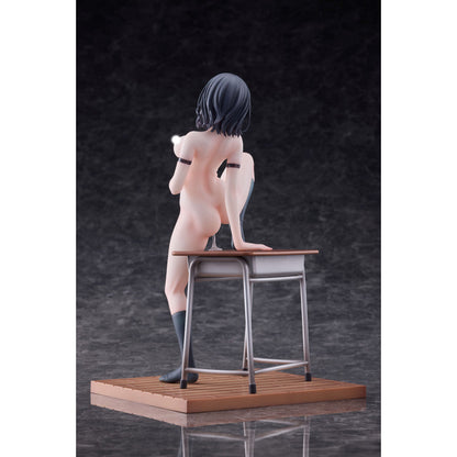 Arisa Watanabe - Standard Edition - Party look