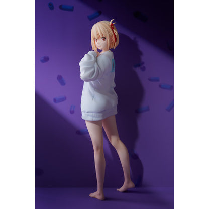 Chisato Nishikigi: Oversized Sweatshirt Ver. Lycoris Recoil 1/7 Scale Figure