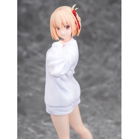 Chisato Nishikigi: Oversized Sweatshirt Ver. Lycoris Recoil 1/7 Scale Figure