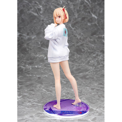 Chisato Nishikigi: Oversized Sweatshirt Ver. Lycoris Recoil 1/7 Scale Figure