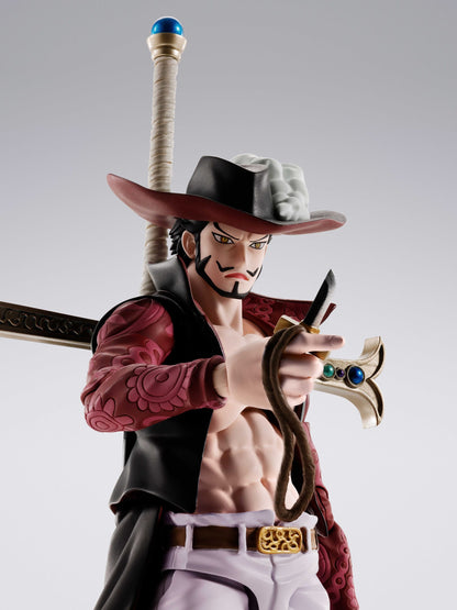 Dracule Mihawk Hawkeye S.H.Figuarts Bandai Tamashii Nations