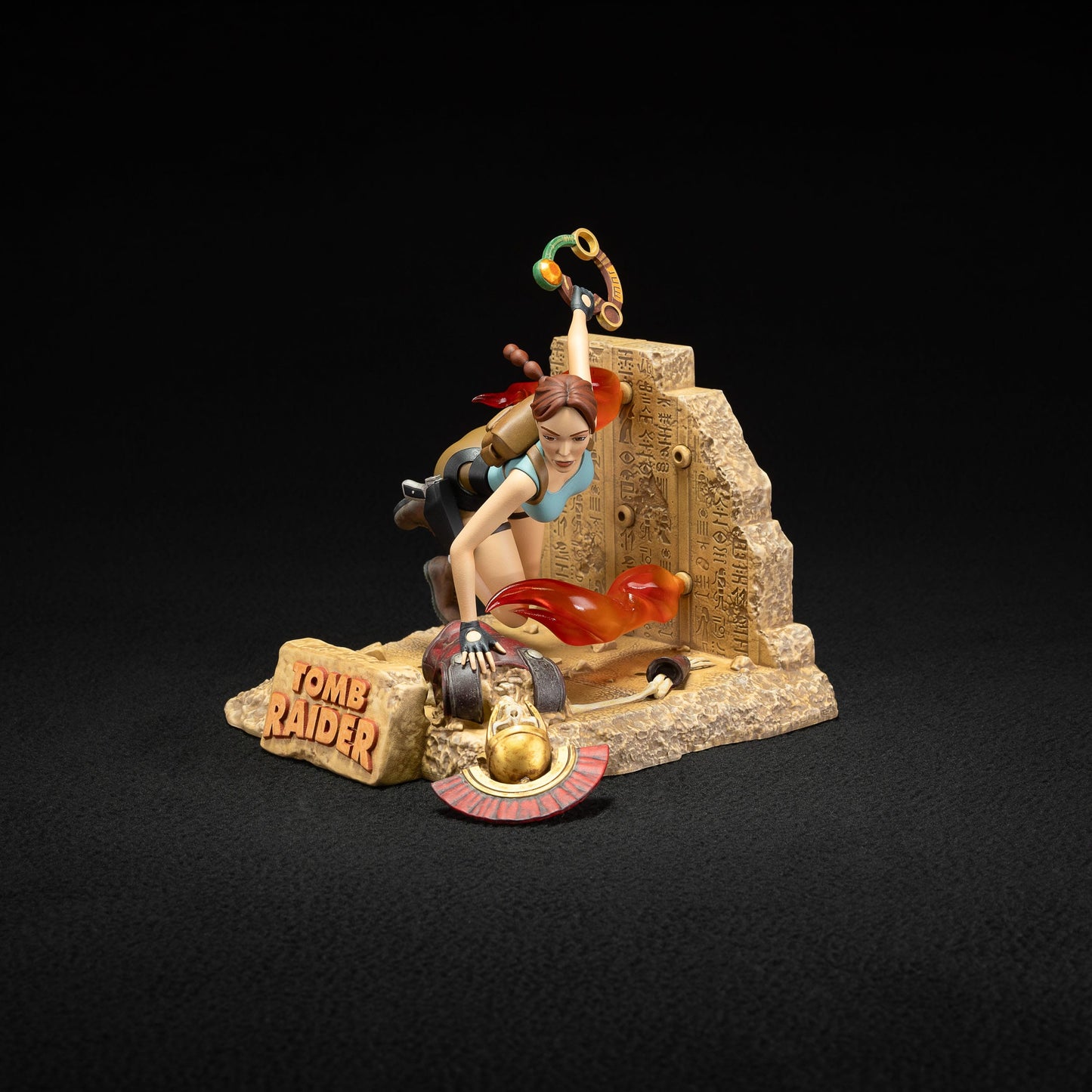 Lara Croft Classic Era Tomb Raider 1996 Dark Horse