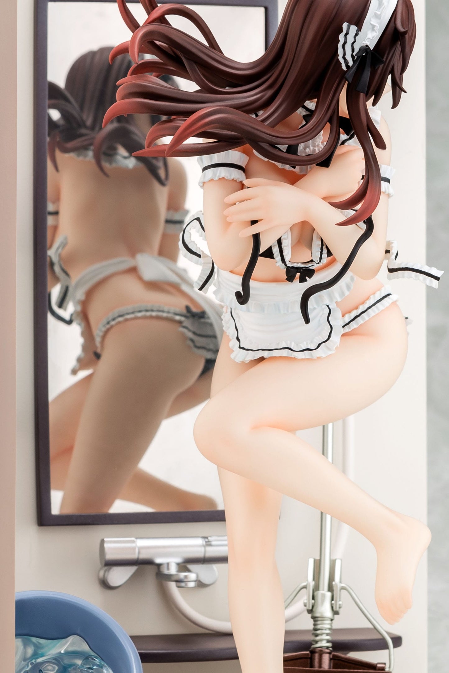 Chizuru Mizuhara Maid Bikini de cleanup Hakoiri Musume Inc.