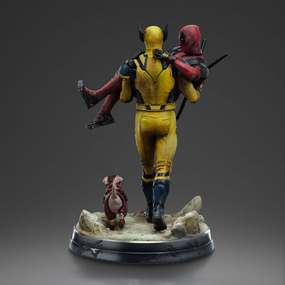 Deadpool & Wolverine Deluxe Art Scale Iron Studios