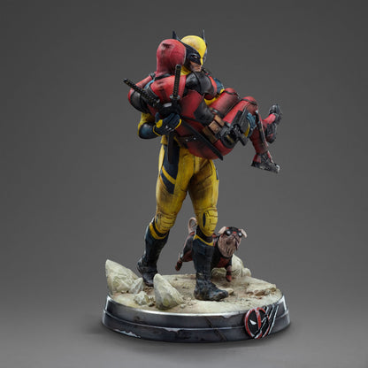 Deadpool & Wolverine Deluxe Art Scale Iron Studios