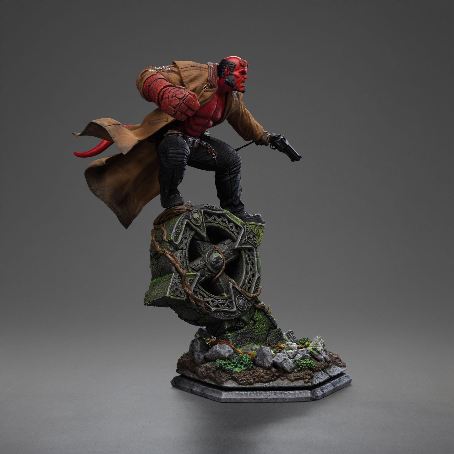 Hellboy BDS Art Scale Statue aus Hellboy 2 Iron Studios