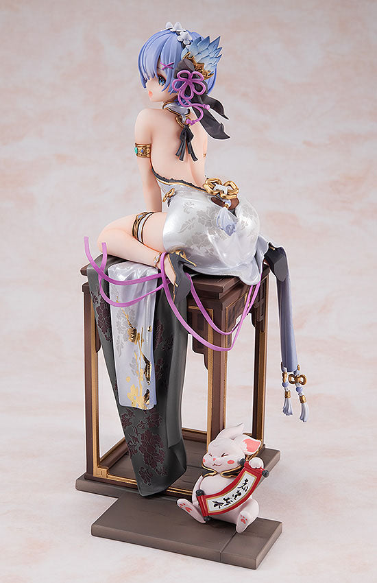 Rem: Graceful Beauty Ver. Kadokawa