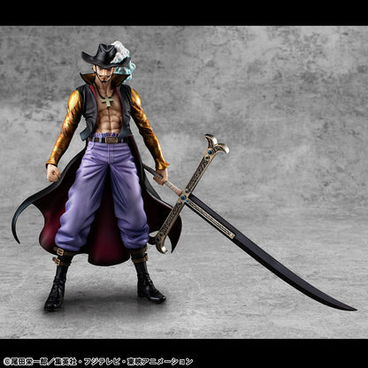 Hawk Eye Dracule Mihawk Ver. R P.O.P SA-MAXIMUM MegaHouse