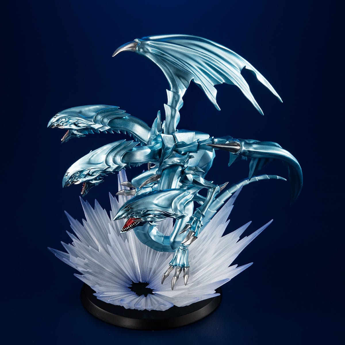 Blue Eyes Ultimate Dragon - Monsters Chronicle - MegaHouse