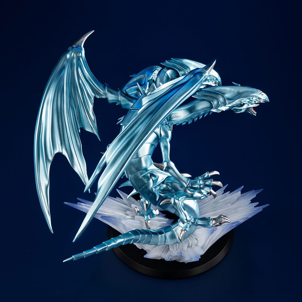 Blue Eyes Ultimate Dragon - Monsters Chronicle - MegaHouse