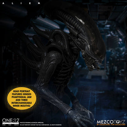 Alien - Figura de ação do Alien - Mezco