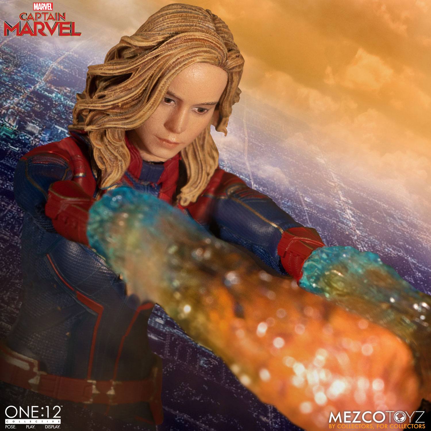 Captain Marvel Actionfigur von Mezco - Anime Figuren günstig kaufen