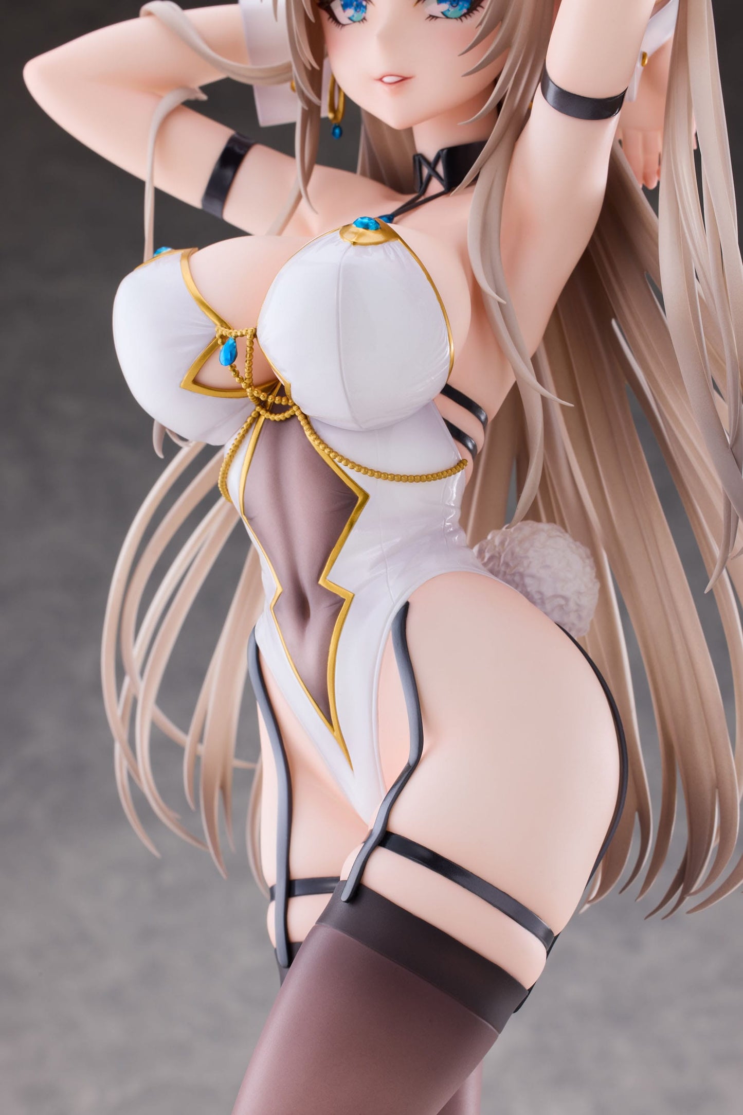 White Bunny Onee-san Deluxe Ver. Original Character PartyLook
