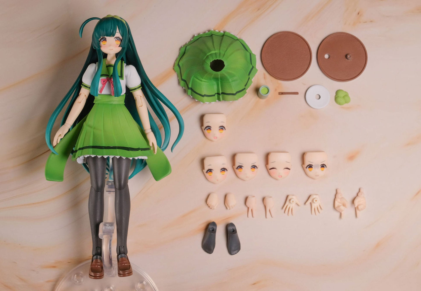 Tohoku Zunko DX Ver. Plastic Model Kit Plum