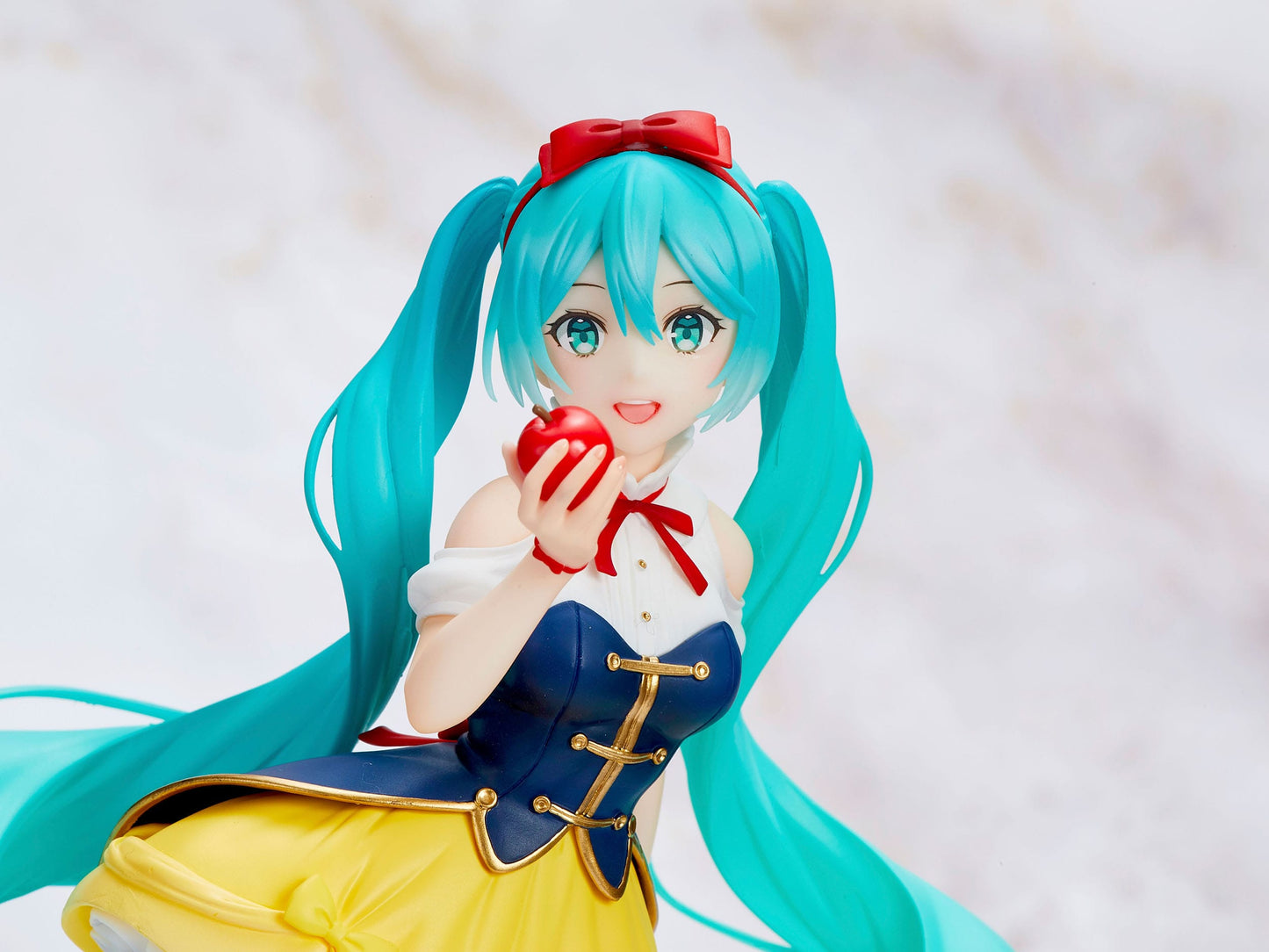 Hatsune Miku Wonderland Snow White Taito