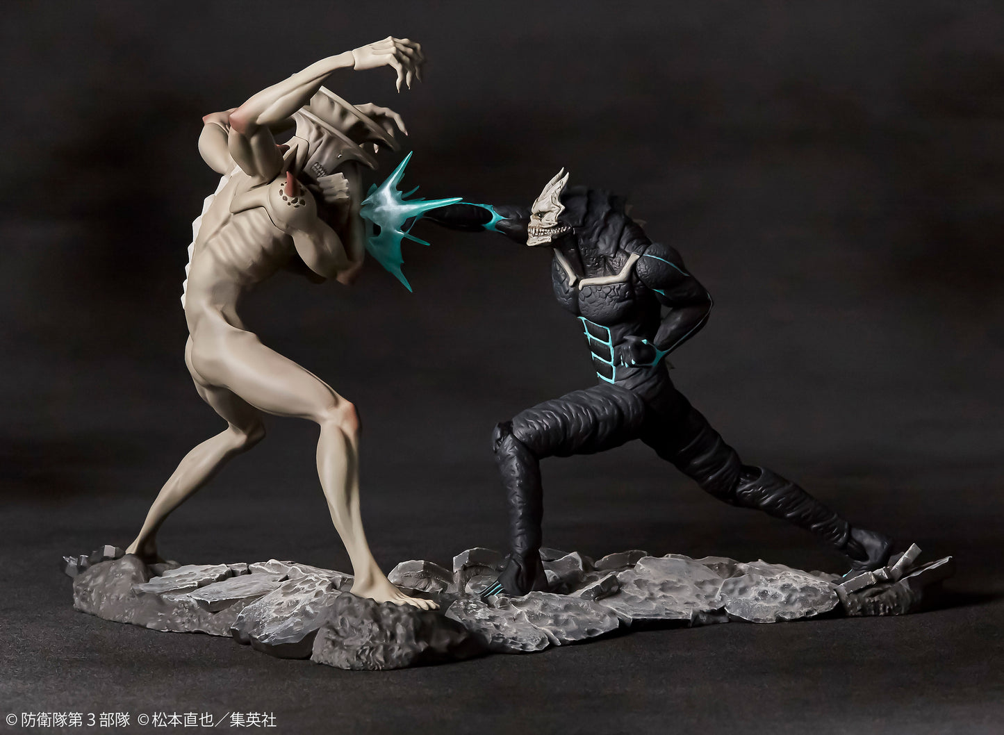 Kaiju No. 8 vs Kaiju No. 9 1/18 Kaiyodo