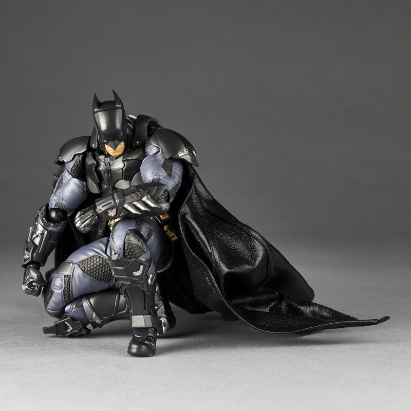 Batman (Batman: Arkham Knight Ver.) - Amazing Yamaguchi, Revoltech Kaiyodo