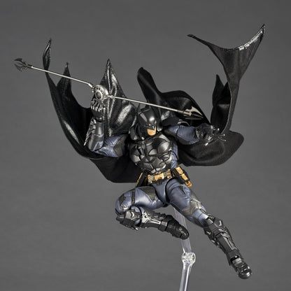 Batman (Batman: Arkham Knight Ver.) - Amazing Yamaguchi, Revoltech Kaiyodo