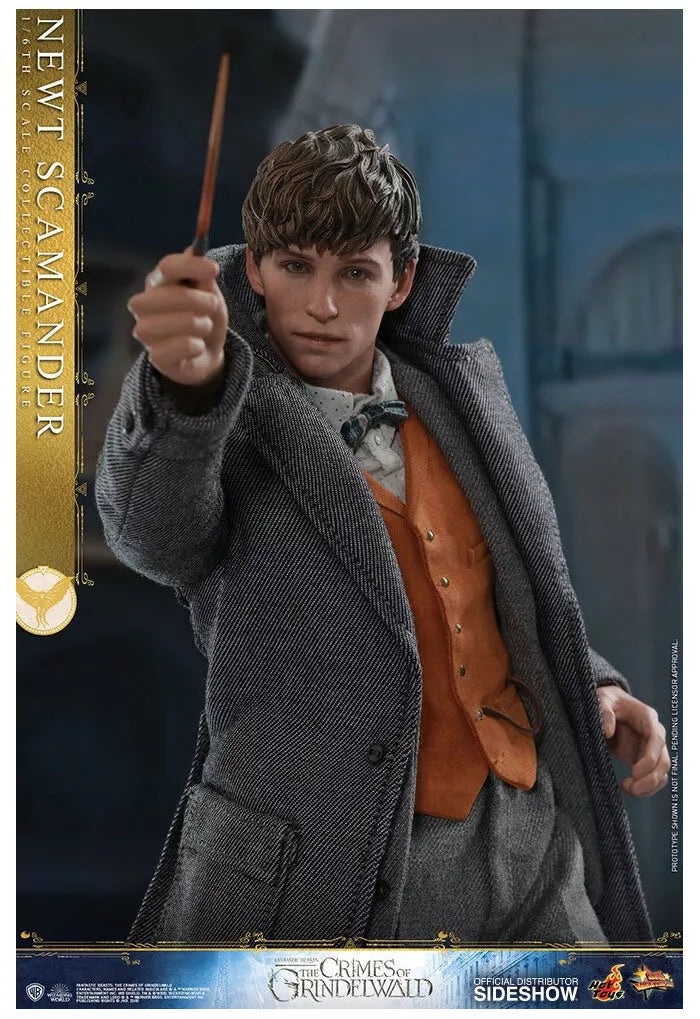 Newt Scamander 1/6 Scale Collectible Figure – Hot Toys (Fantastic Beasts: The Crimes of Grindelwald)