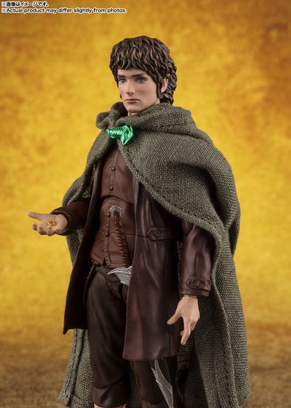 Frodo Baggins &amp; Gollum SH Figuarts Bandai Tamashii Nations