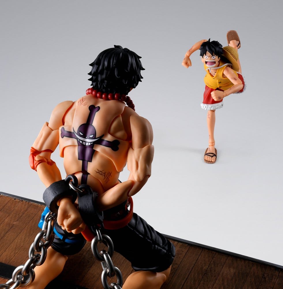 One Piece S.H. Figuarts Actionfigur Portgas D. Ace -Marineford- - Anime Figuren günstig kaufen